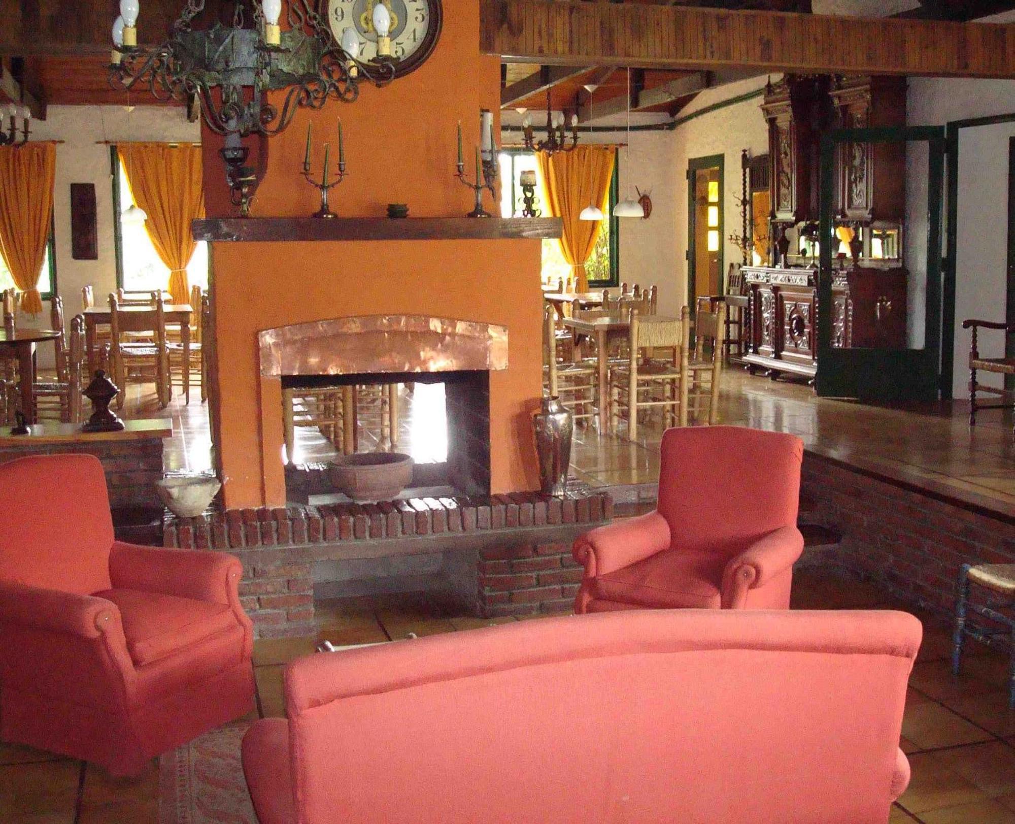 Aparthotel "La Loma" - Vieja Casona El Calafate Exteriér fotografie